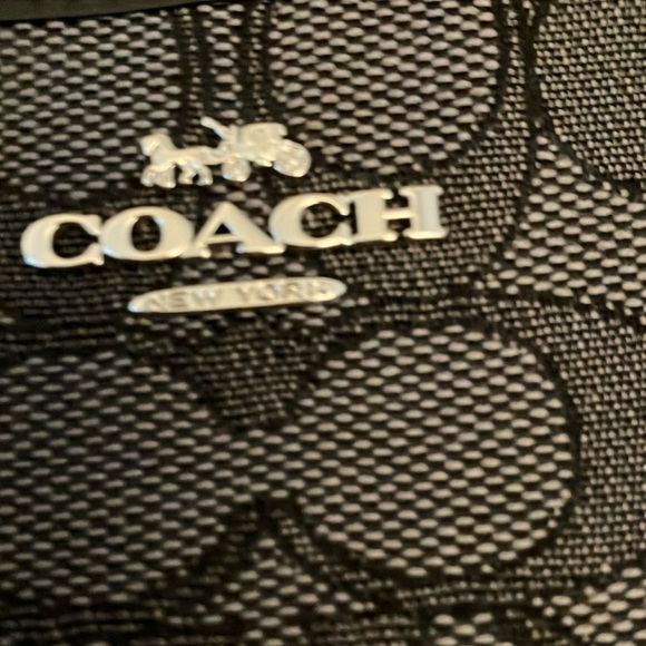 Coach: Black & Gray Signature Double Zip Wristlet- Silver Tone - Picture 14 of 15